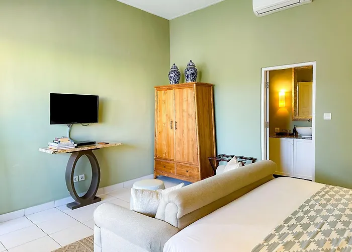 Sweet - Center, Walk To The Seminyak